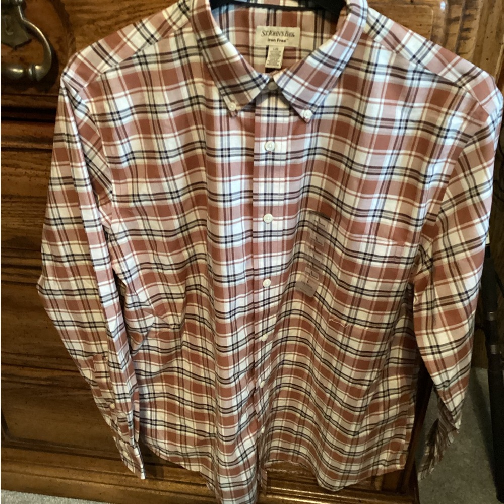 St. John’s Bay men’s brown plaid long sleeve button up shirt, size large,  nice
